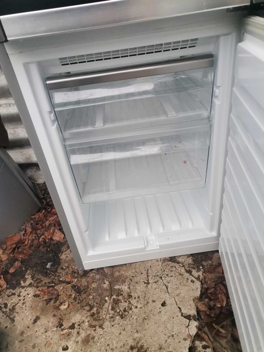 Хладилник Whirlpool на части