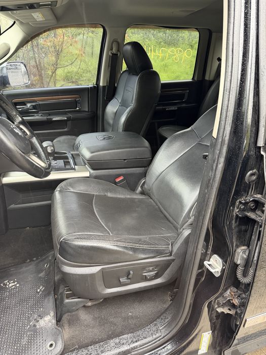 Dodge RAM 1500 LARAMIE на части
