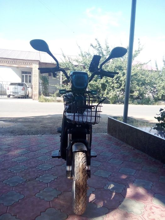 Scuter electric arivo 700.. diska 16 liq... Akumliyator 5 sht