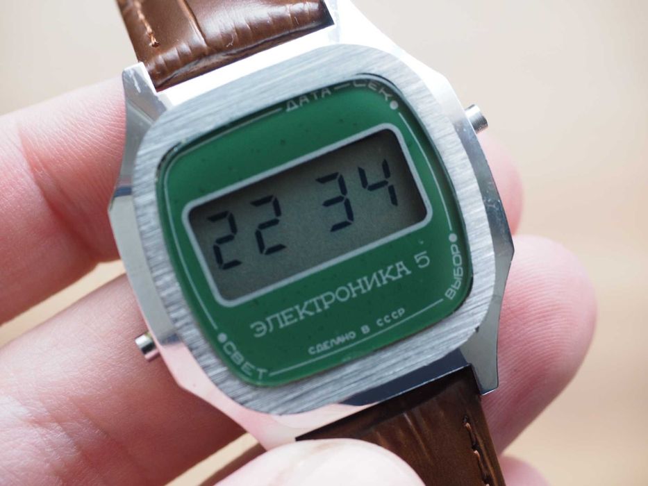 Ceas sovietic Elektronika 5, cu curea nouă, sticlă minerală, URSS