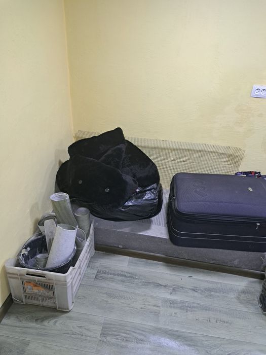 Одежда всё в основном б/у но всё хорошее