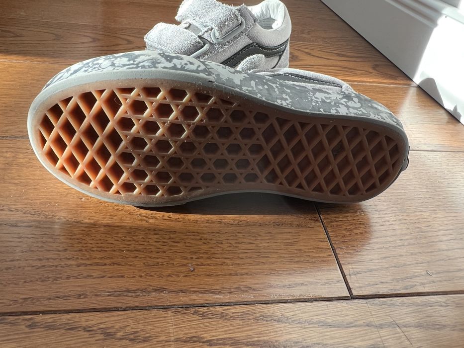 Adidasi Vans marimea 29