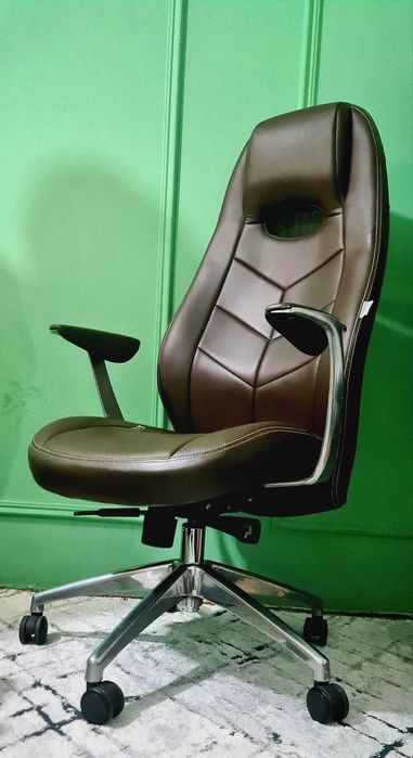 Кресло офисное ДАФНА