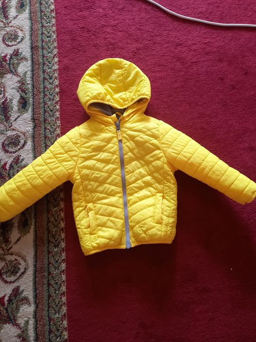 Жёлтая куртка детская