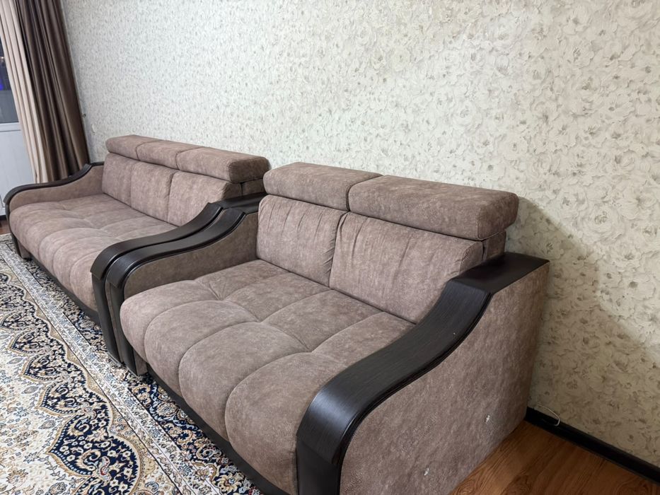 Диван в хорошем состояний