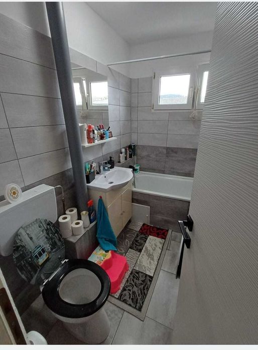 Vand apartament 2 camere