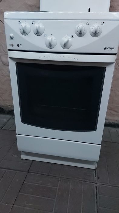 Продам газовую плиту.