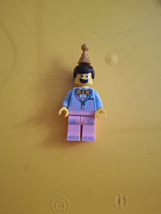 Продам лего фигурку