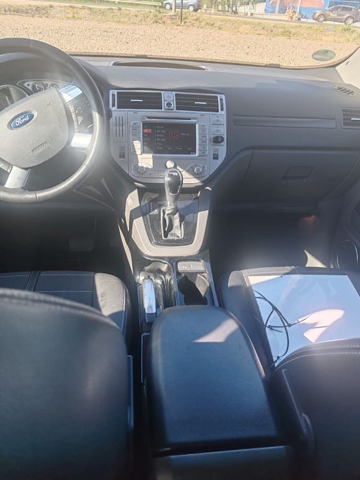 Vand Ford Kuga automata