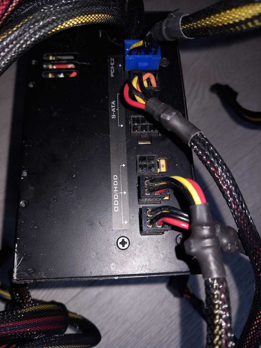 Sursa Gaming Zalman ZM-600-HP/84% eficienta/1x6Pin + 1x6+2Pini Pci-e