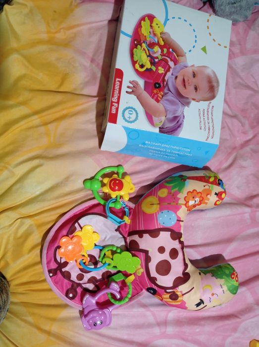 Детска възглавничка за игра