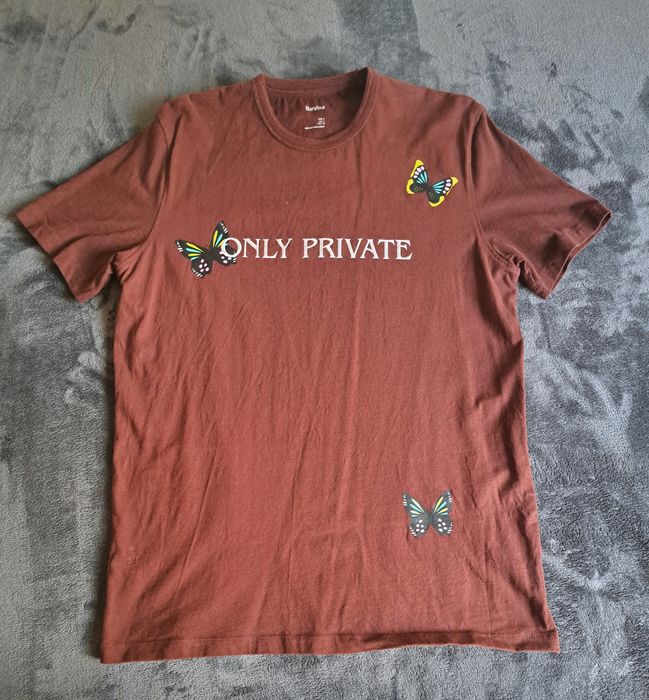 Тениска на Bershka