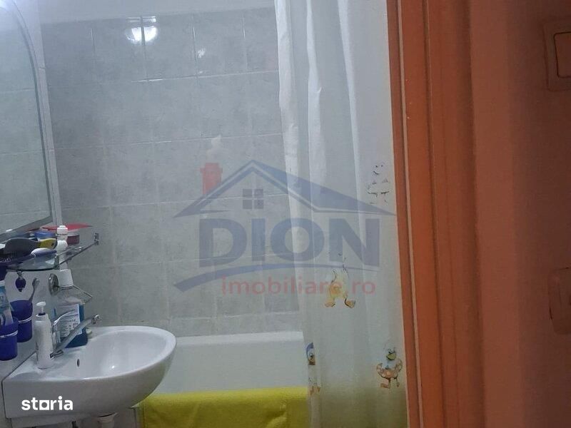 Apartament 3 camere decomandat, Raul Doamnei