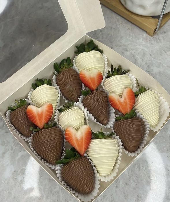 Клубника В Шоколаде 2бокс в подарок