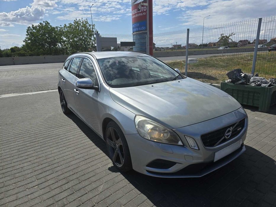 Dezmembrari dezmembrez Volvo V60 2.0 diesel cod motor D5204T2