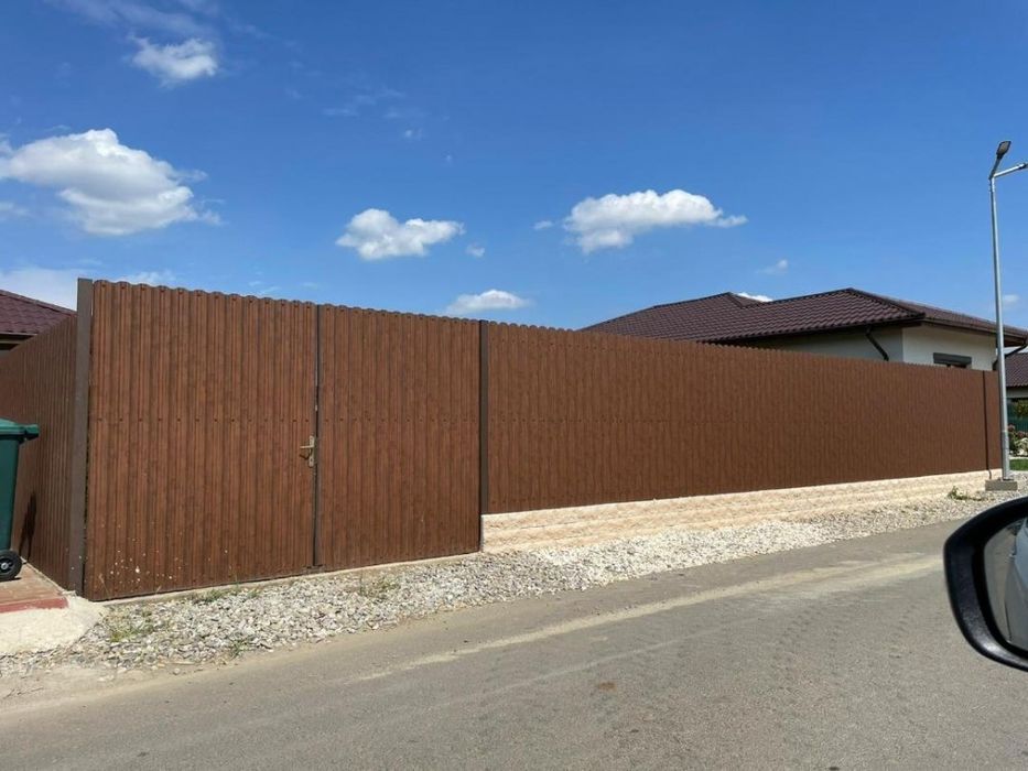 Garduri din sipca metalica, panouri stil jaluzele, tabla, plasa si BCA