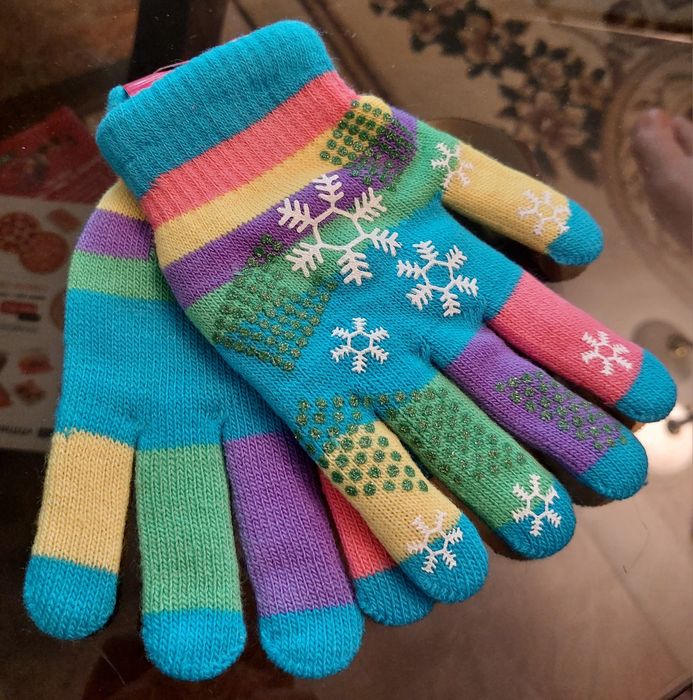 Зимние перчатки новые детские