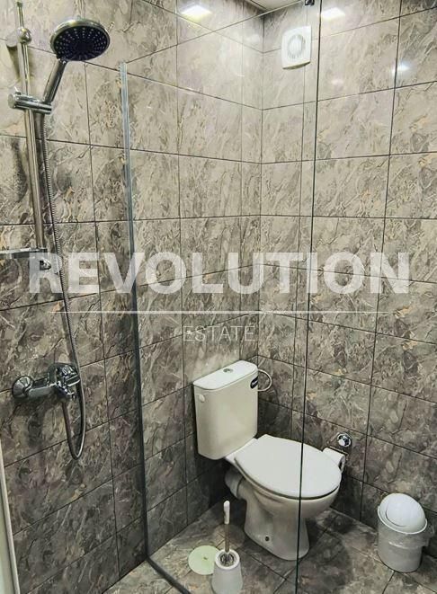 Тристаен апартамент в района на м-т Траката!