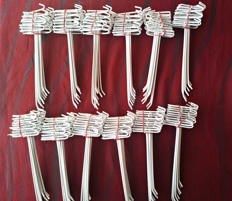 Стойки за стелажи за Мартеници