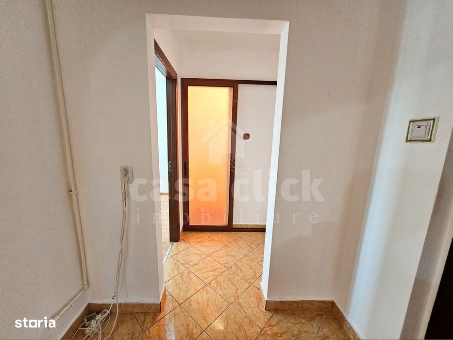 4 camere decomandat Micro 39B, balcoane 25 mp