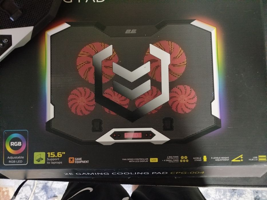 Охлажитель для ноутбука кулер   RGB подсветка лик