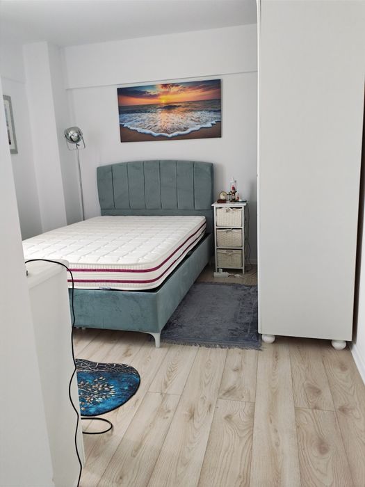 Vând apartament cu două camere