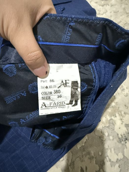 Костюм брюки и жилетка 8-9лет