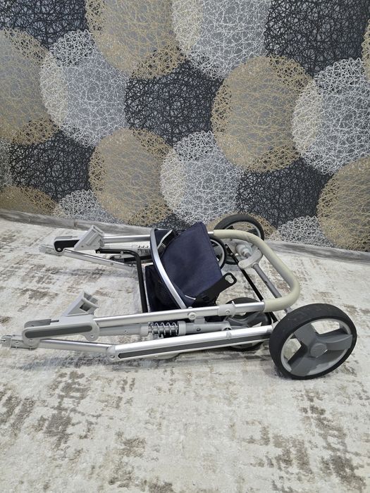 Продаю детскую коляску