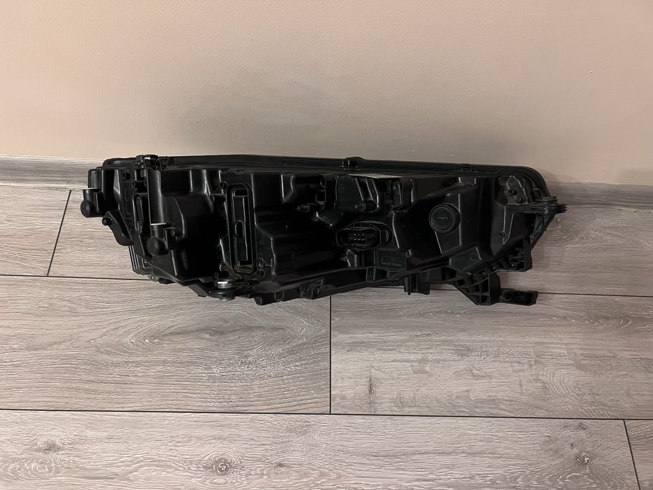 Far stanga Led Skoda Octavia 4, Original, De Europa, Cod 5E4941015
