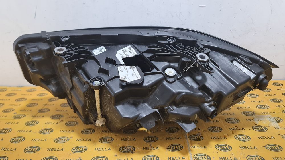 Far dreapta full led BMW 3 G20 G21 LCI facelift 5A1A352 avariat
