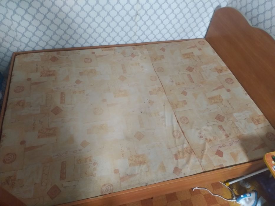 Продам- кровать.