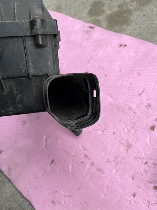 Carcasa filtru aer pt passat b6 cod motor bmr