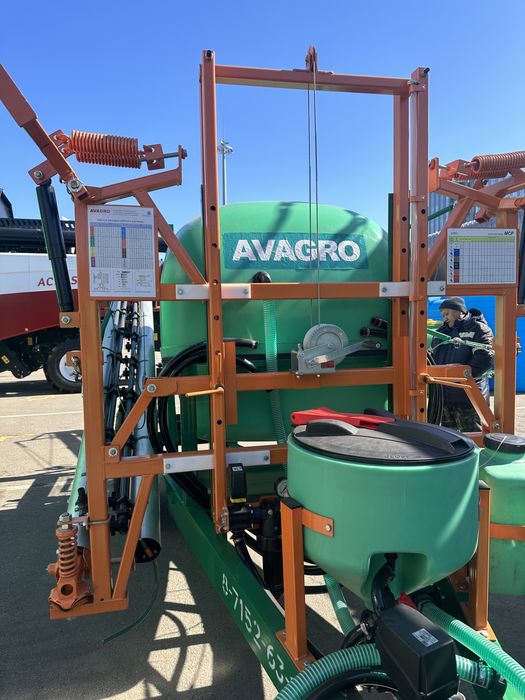 Прицепной опрыскиватель AVAGRO-TT25