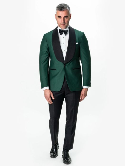 Costum ceremonie / mire / nas