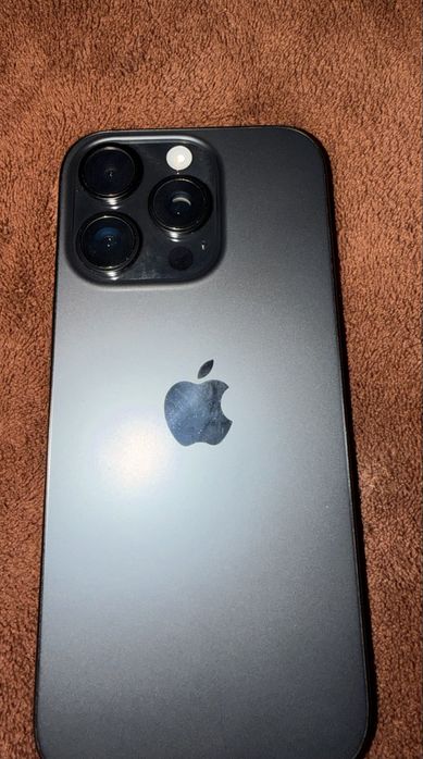 Iphone 16 pro black