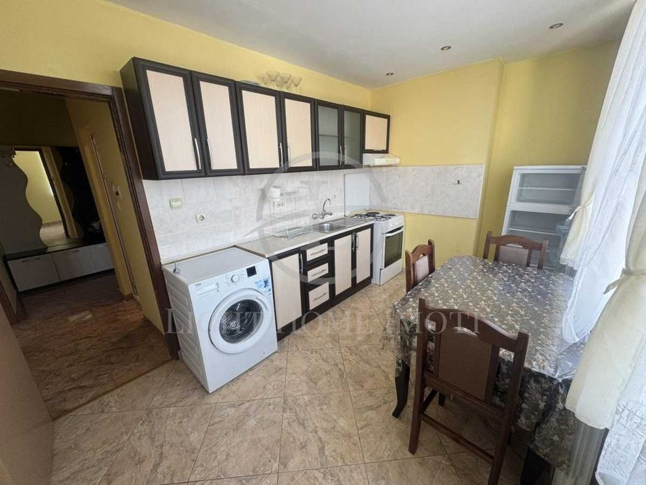 Реф. 2195 Обзаведен Тристаен Стария Град