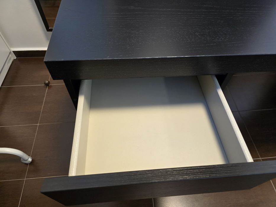 Бюро Ikea Malm черно