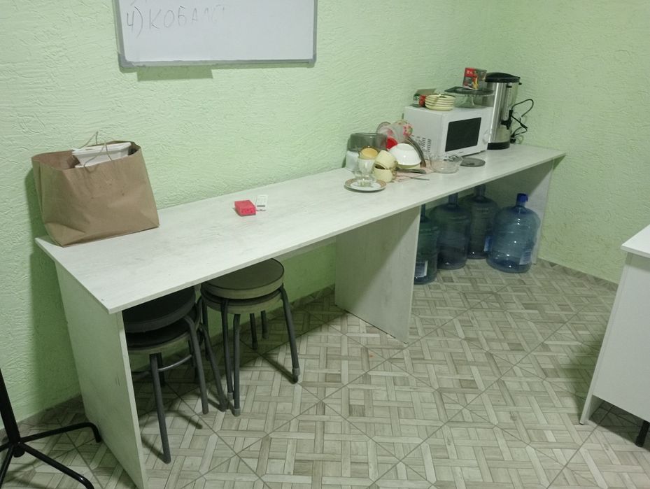 Офисный мебель  стол