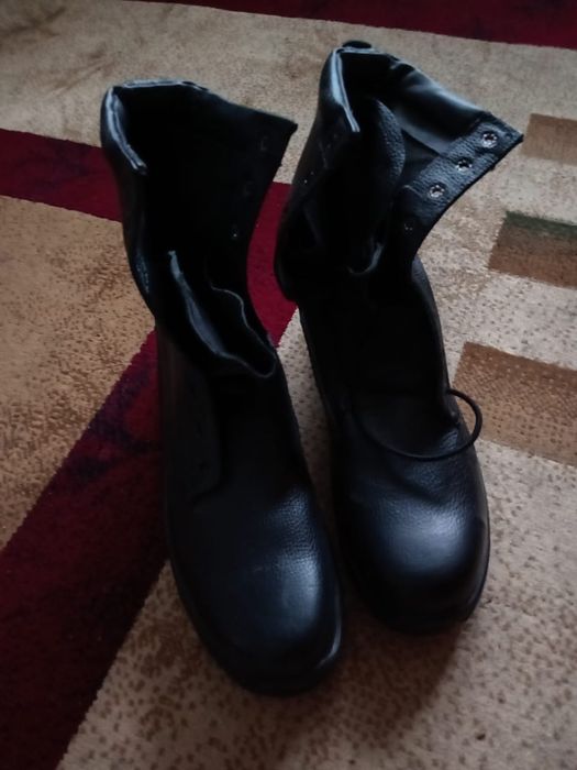 Продам берцы новые