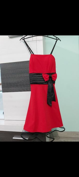 Елегантна, официална рокля