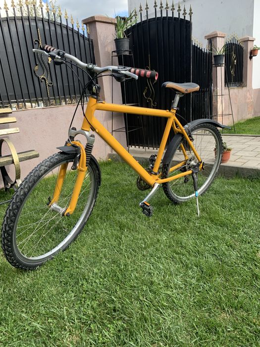 Vand bicicleta cu cauciuri noi perfect functionala