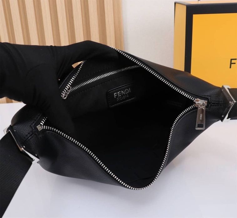 Мъжка кожена чанта Fendi