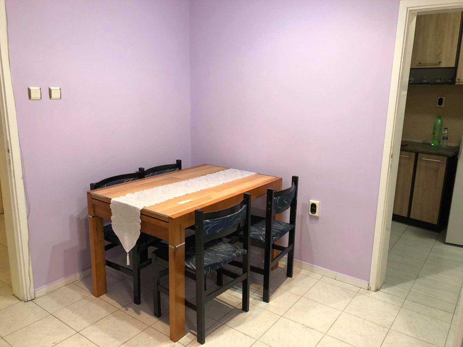 Дава се под наем Тристаен апартамент в Бургас, Център - 92 кв.м за 331.5 € - Снимка #2