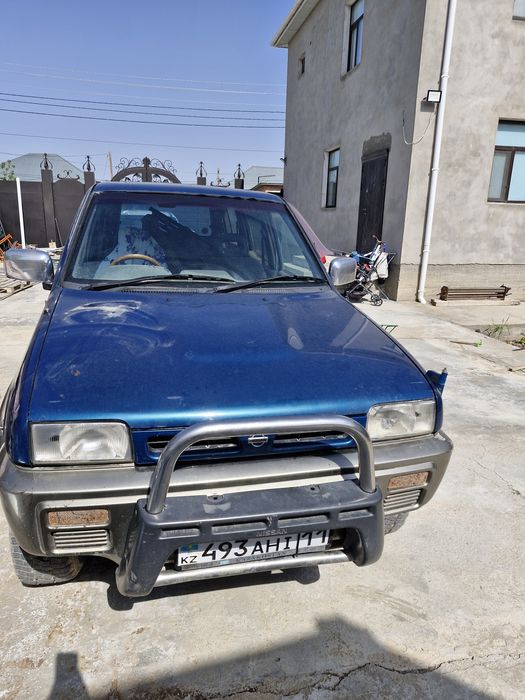 Ниссан Мистрал автокөлігі сатылады