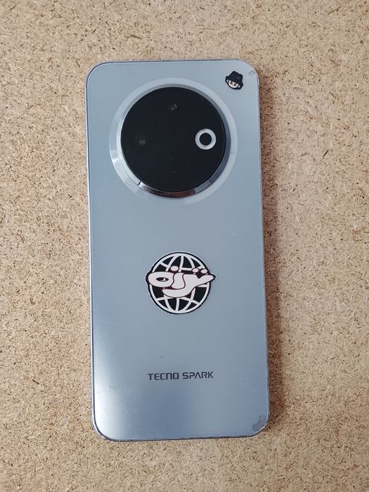 Продам Tecno Spark 30C 128Gb
