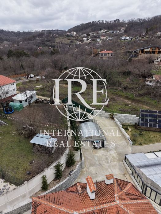 Парцел в Варна-м-т Сотира площ 1034 цена 150000