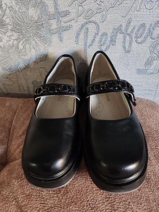 Туфли на девочку