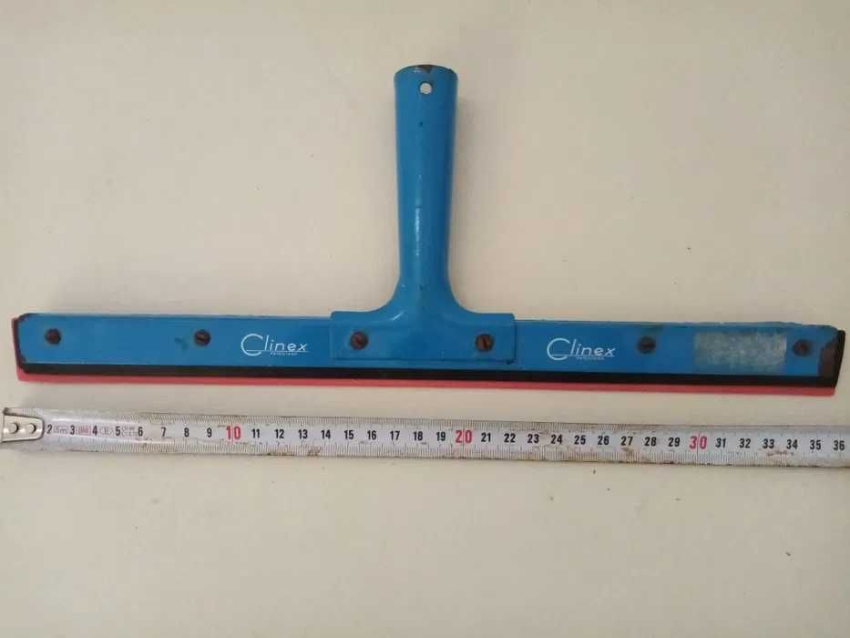 Racleta pentru curatat fatade de sticla, balustrade. Alpinisti.