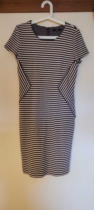 Rochie HUGO BOSS originala, model deosebit, marime L