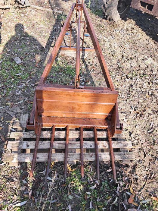 incarcator cu furci in tiranti